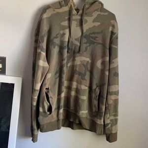 Camo men’s sweatshirt
